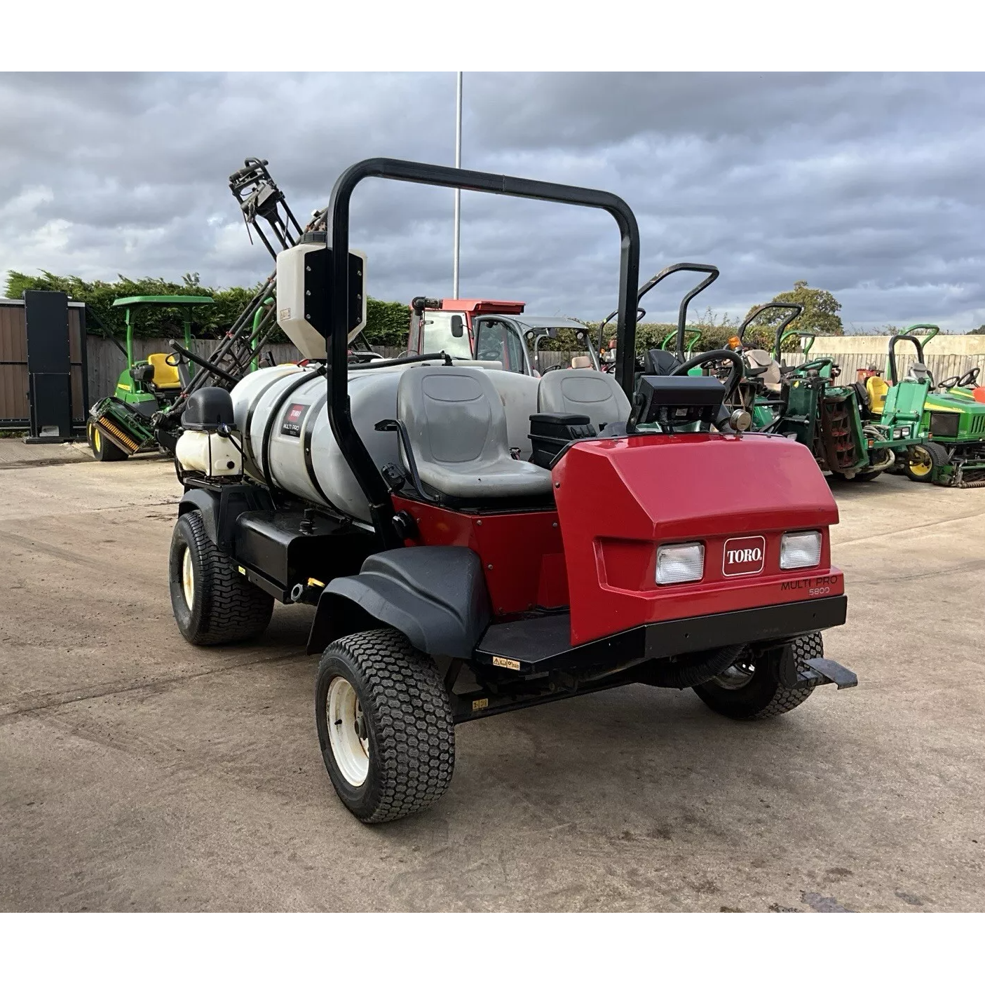 2014 TORO MULTI PRO 5800 SELF PROPELLED SPRAYER UTILITY VEHICLE